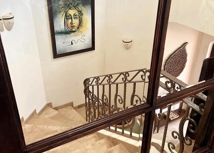 Casa Between Two 5-star
