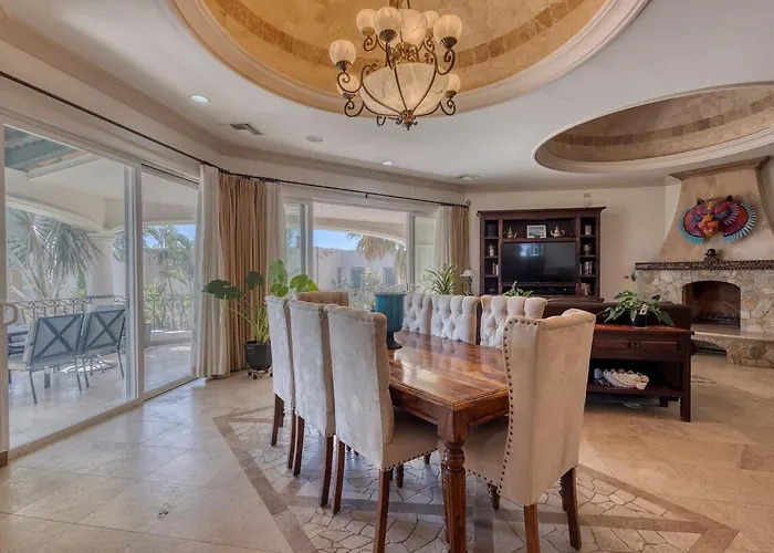 Casa Between Two 5-star
